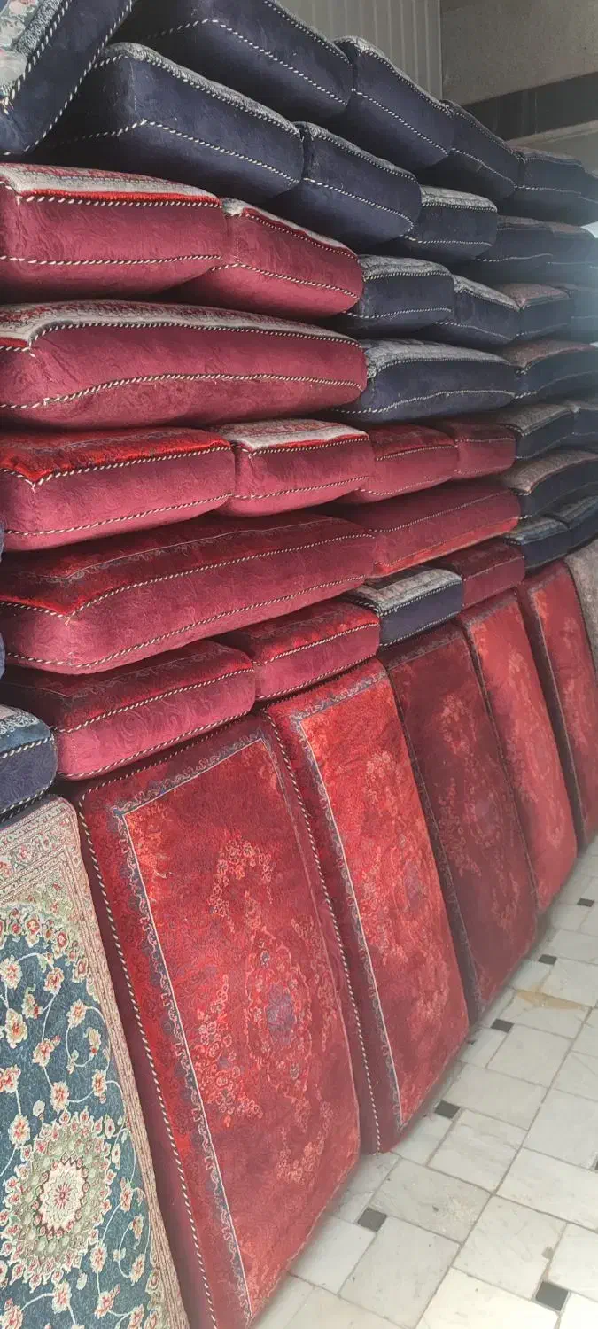 طرح یاس|پشتی|قم, چهل درخت‎|دیوار