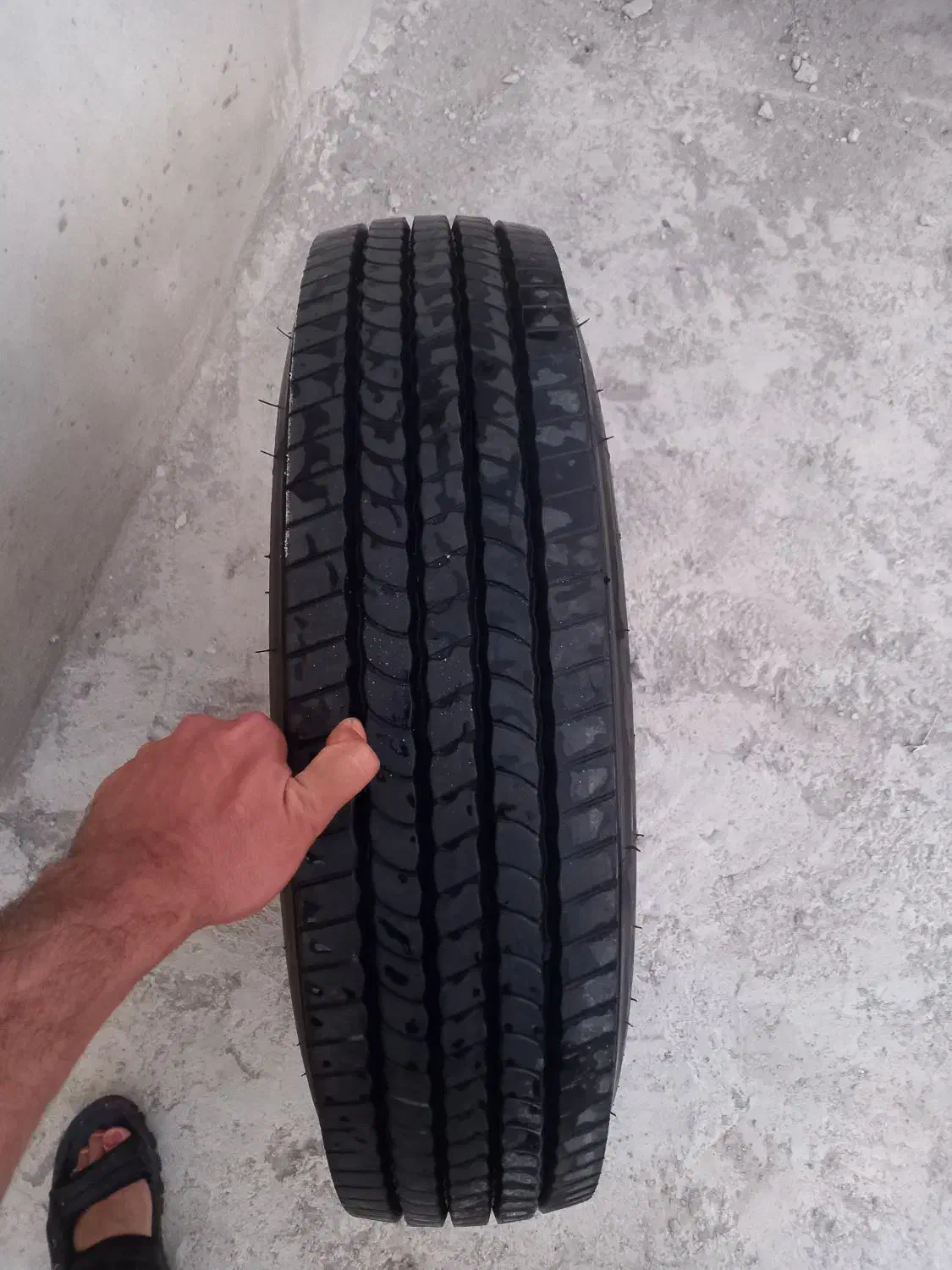 رینگ و لاستیک ،تانکر آب،سوپر نیسان|قطعات یدکی و لوازم جانبی|شهرکرد, |دیوار