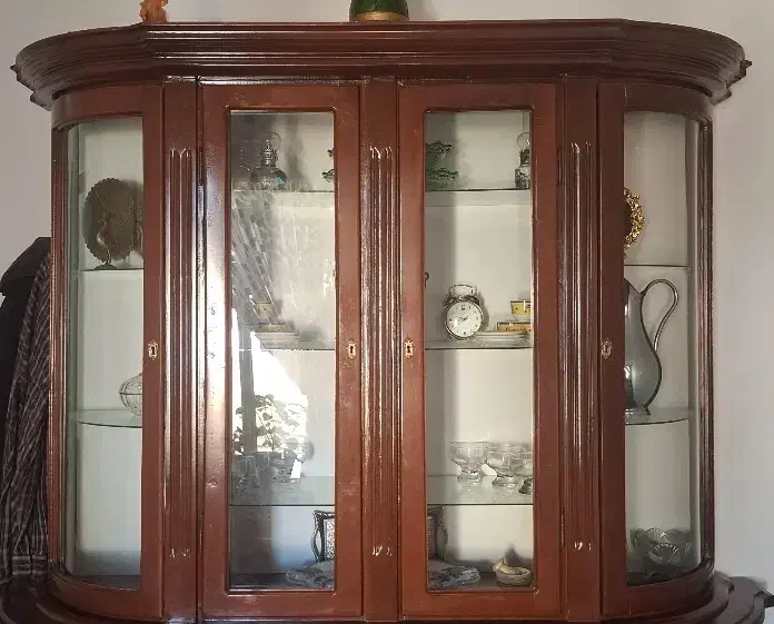 تعدادی وسایل منزل بفروش میرسد|بوفه، ویترین، کنسول|خلخال, |دیوار