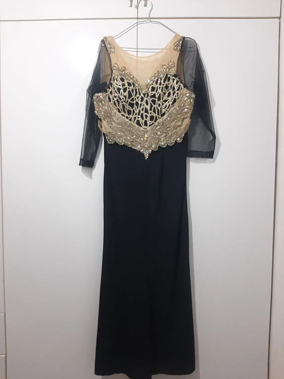 لباس مجلسی|لباس|تاکستان, |دیوار