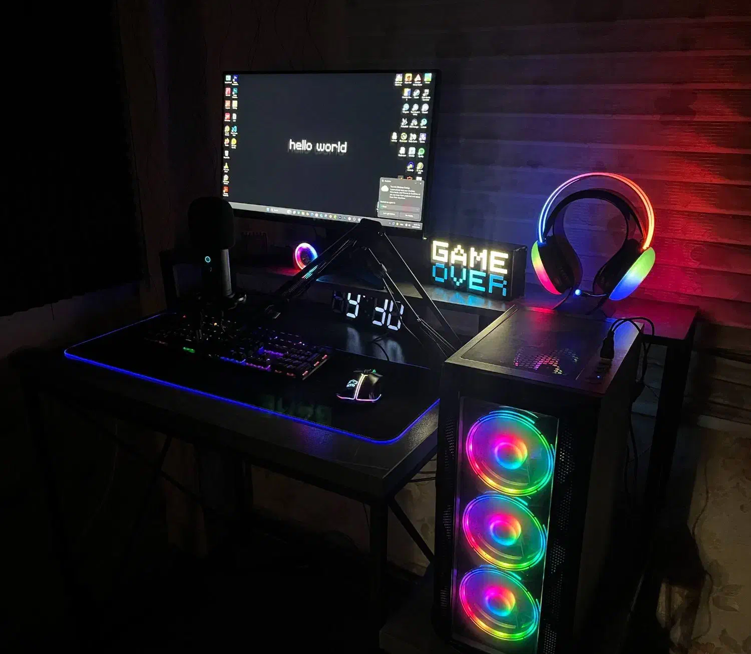 کیس گیمینگ|رایانه رومیزی|پرند, فاز ۲|دیوار