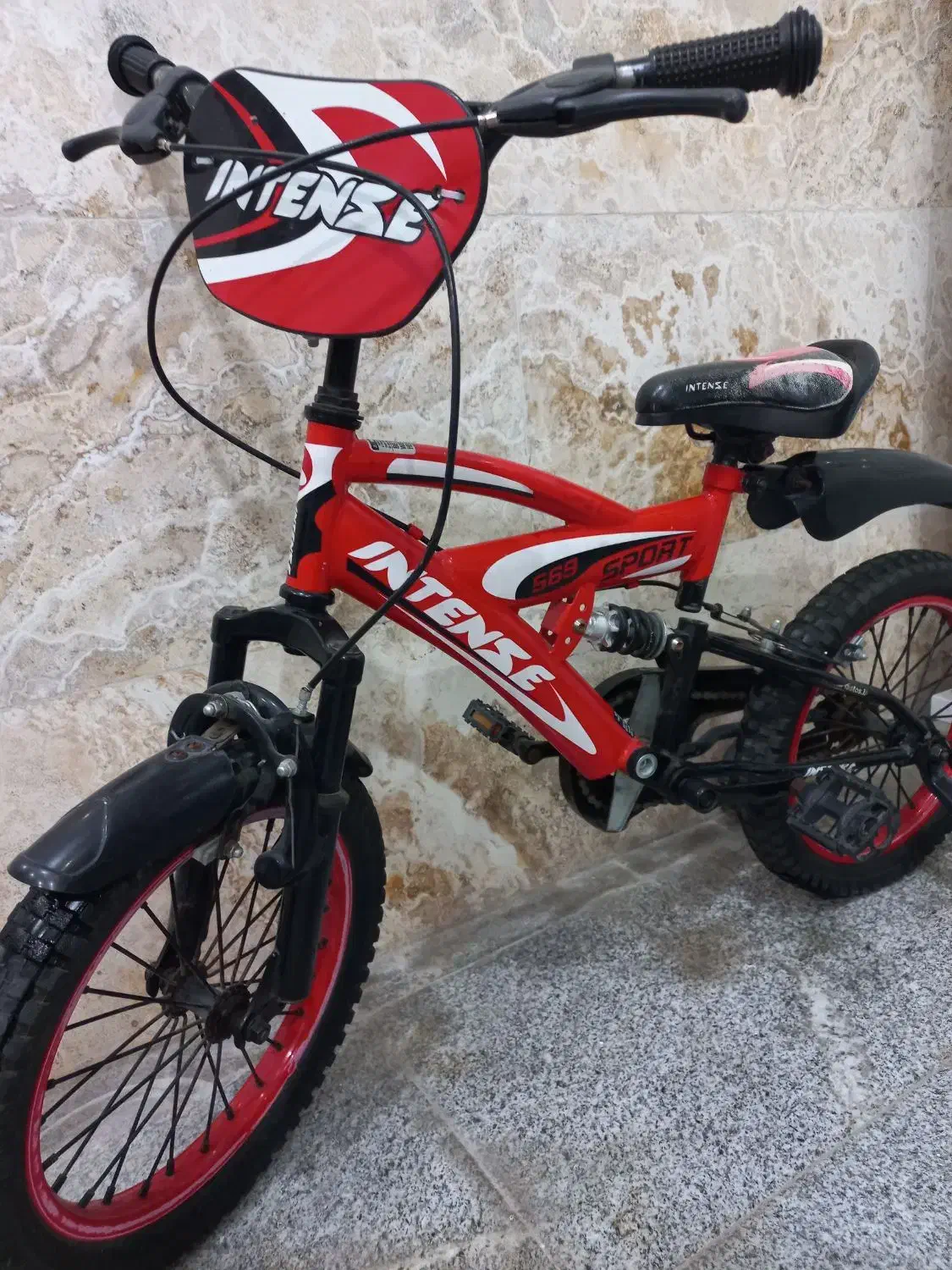 دوچرخه ۱۶|دوچرخه، اسکیت، اسکوتر|رباط‌کریم, رباط‌کریم|دیوار