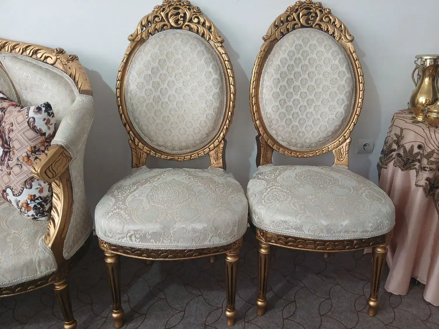 مبل ۹ نفره منبت کاری شده شیک طلایی|مبلمان خانگی و میز عسلی|مراغه, |دیوار