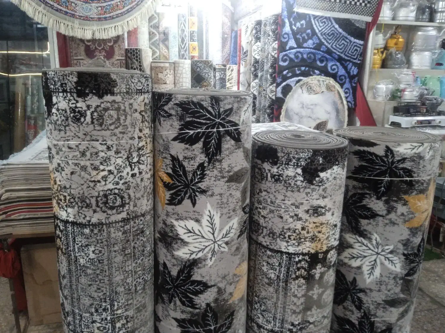 فروشگاه قالیکده انواع واقسام قالیچه|فرش|قدس, شهرقدس|دیوار