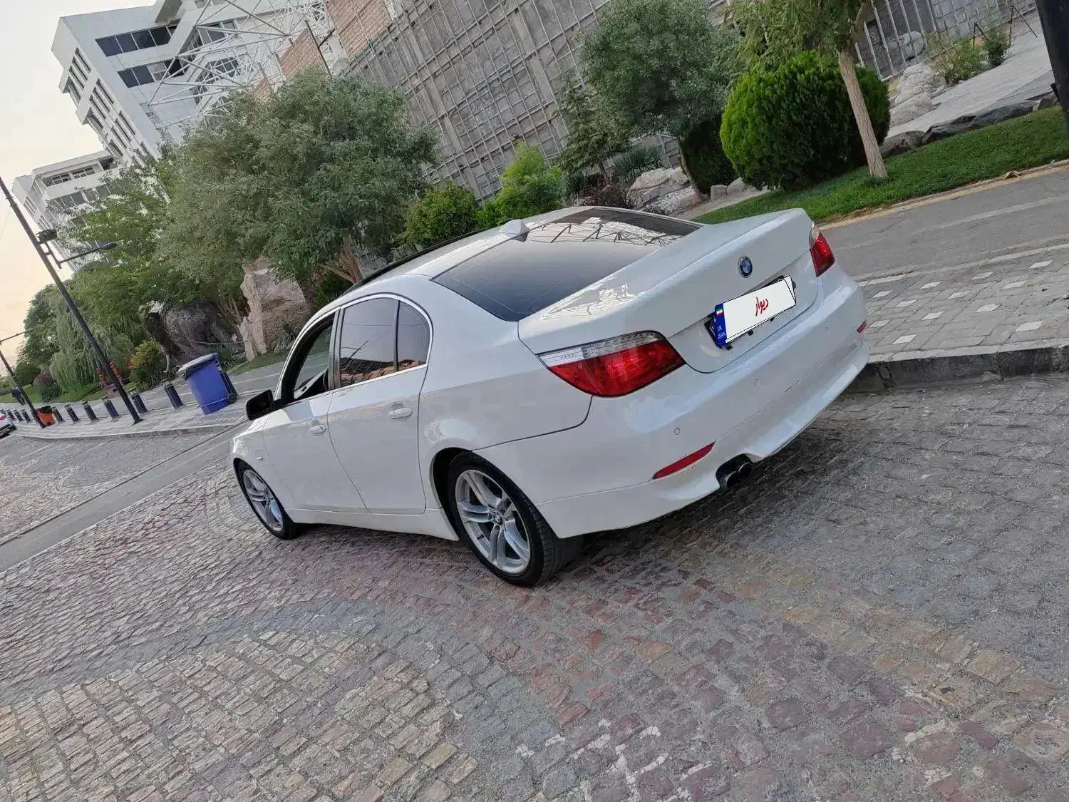 بی ام وی ۵۲۵بدون رنگ|خودرو سواری و وانت|مشهد, حضرت حجت|دیوار