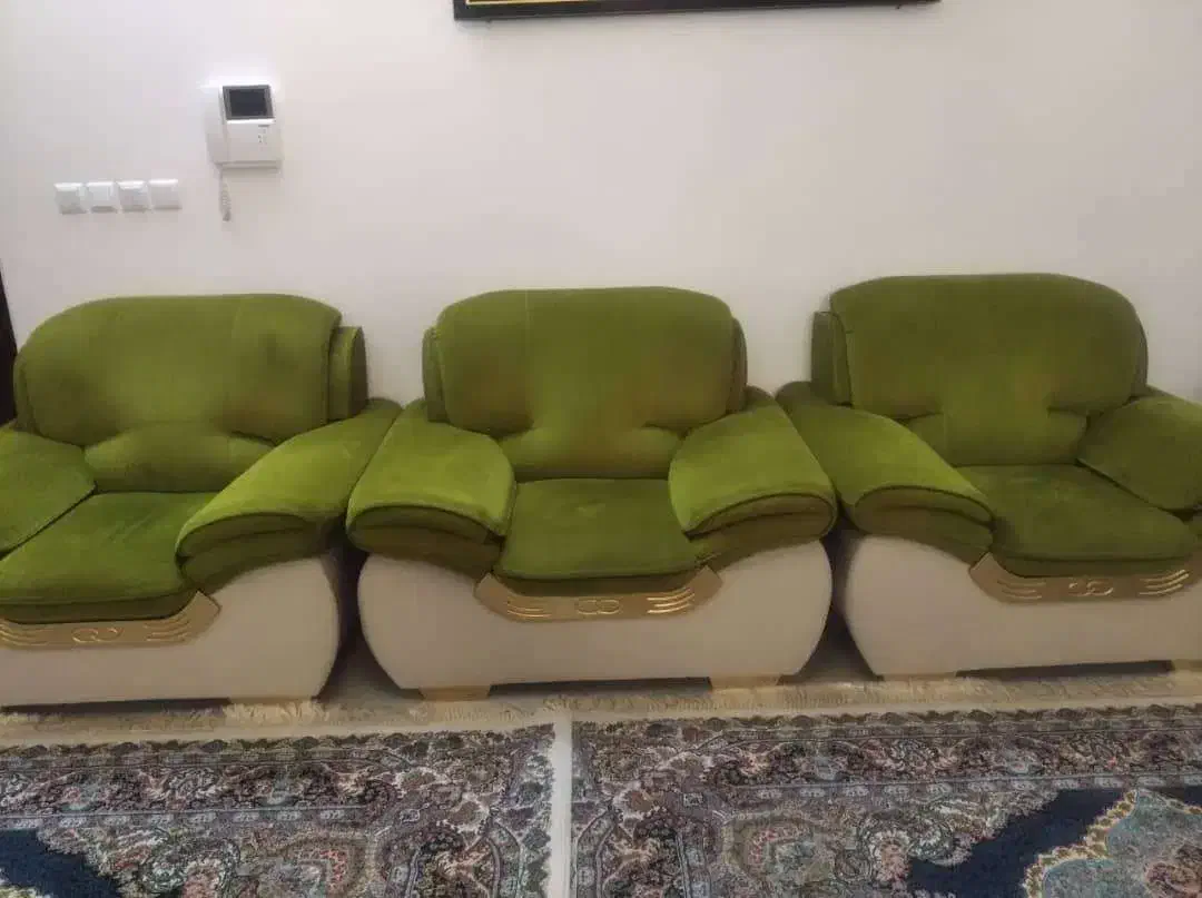 مبل راحتی هیلدا|مبلمان خانگی و میز عسلی|قم, انسجام|دیوار