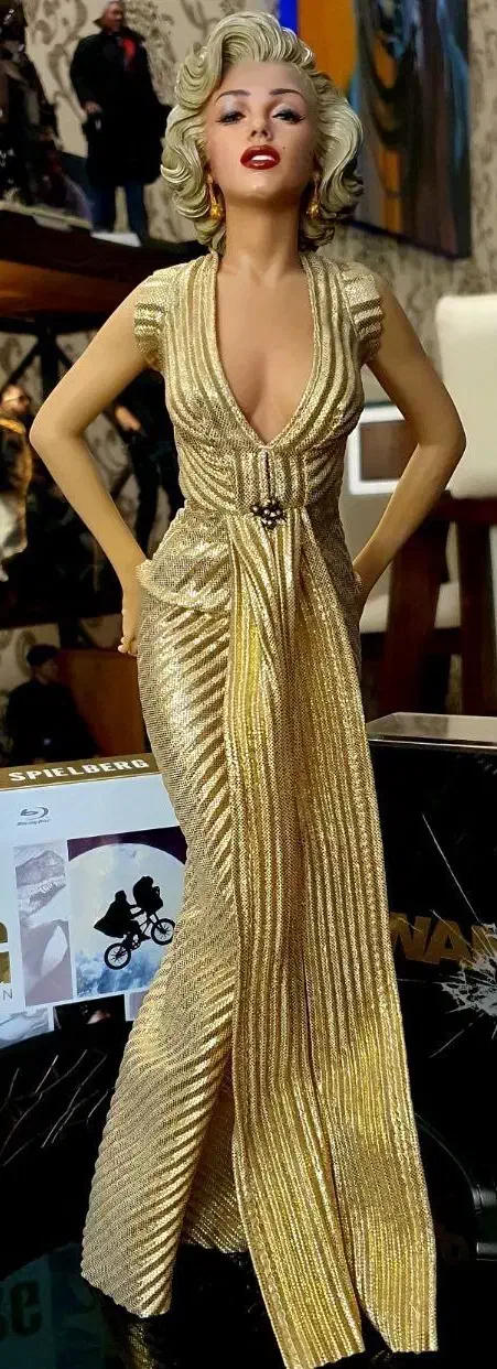 فیگور (مجسمه مرلین مونرو)|کلکسیون و سرگرمی|تهران, شیخ هادی|دیوار