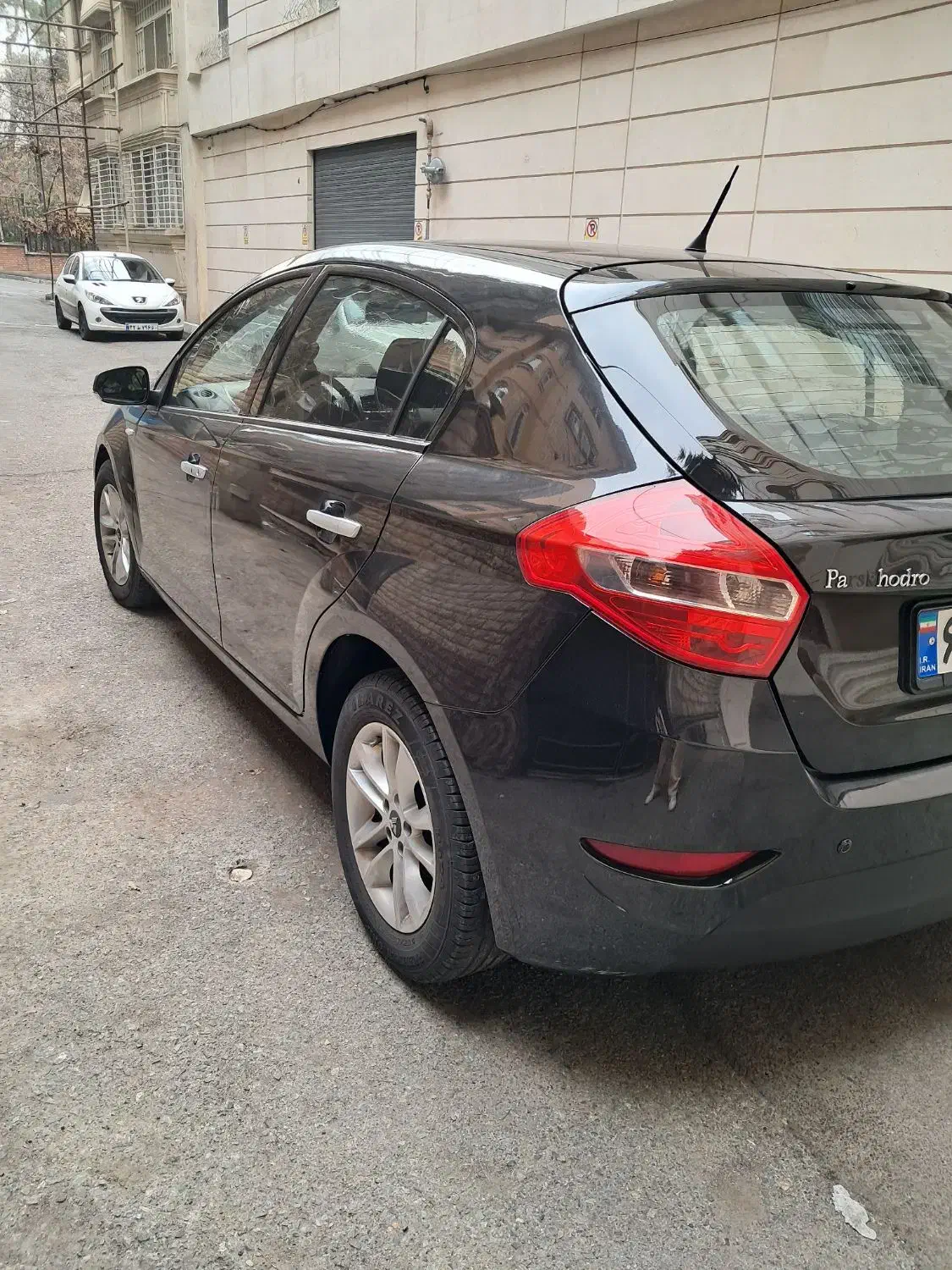 برلیانس مدل ۹۶ اتومات ۳۲۰ موتور بزرگ|خودرو سواری و وانت|تهران, جماران (نیاوران)|دیوار