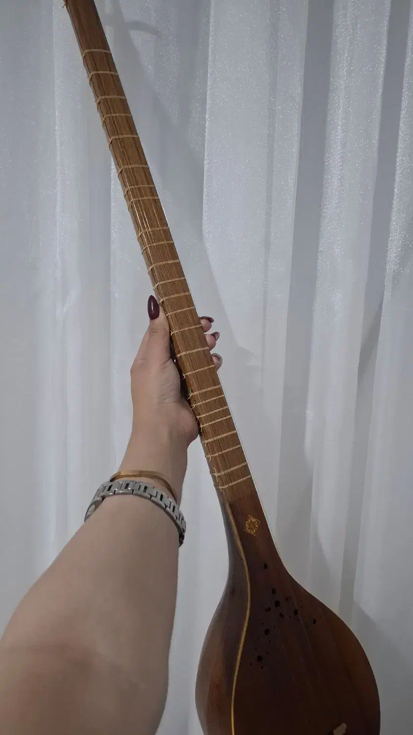 سه تار|سازهای سنتی|خرمآباد, |دیوار