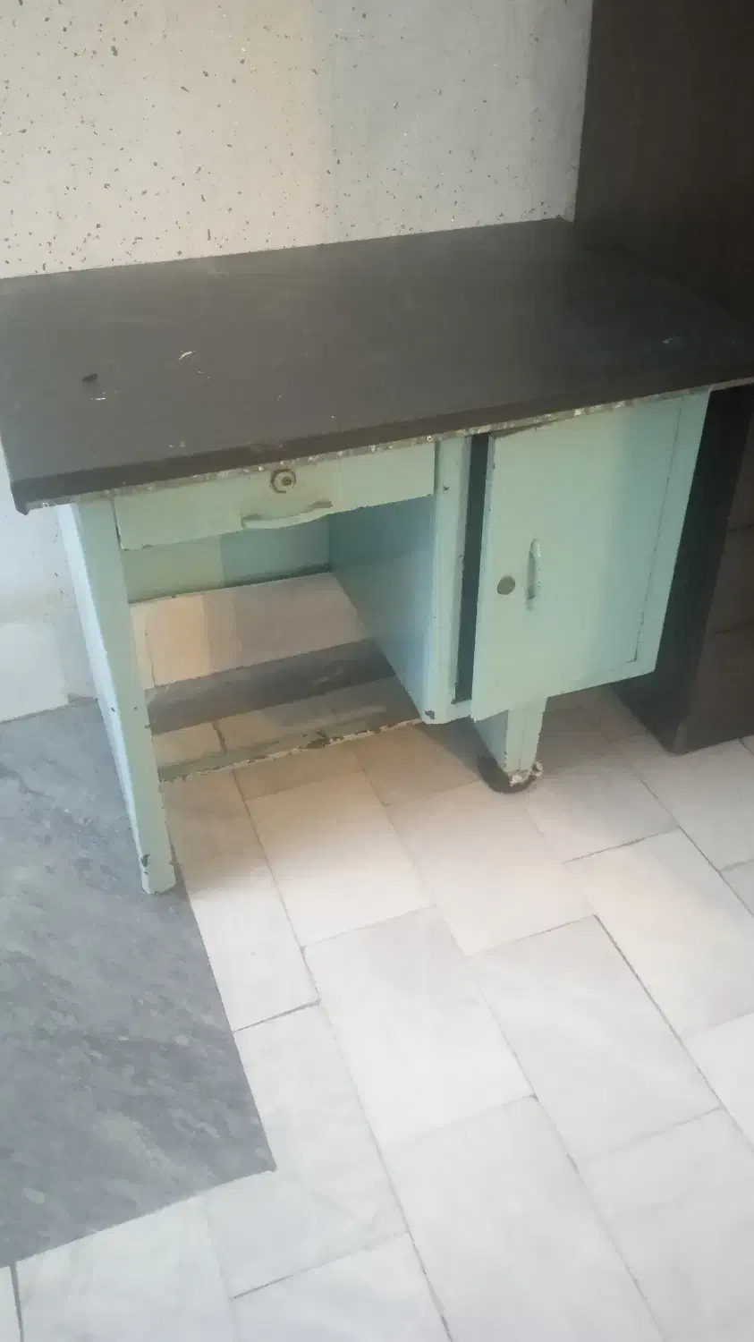 میز فلزی|میز تحریر و کامپیوتر|قائم‌شهر, |دیوار