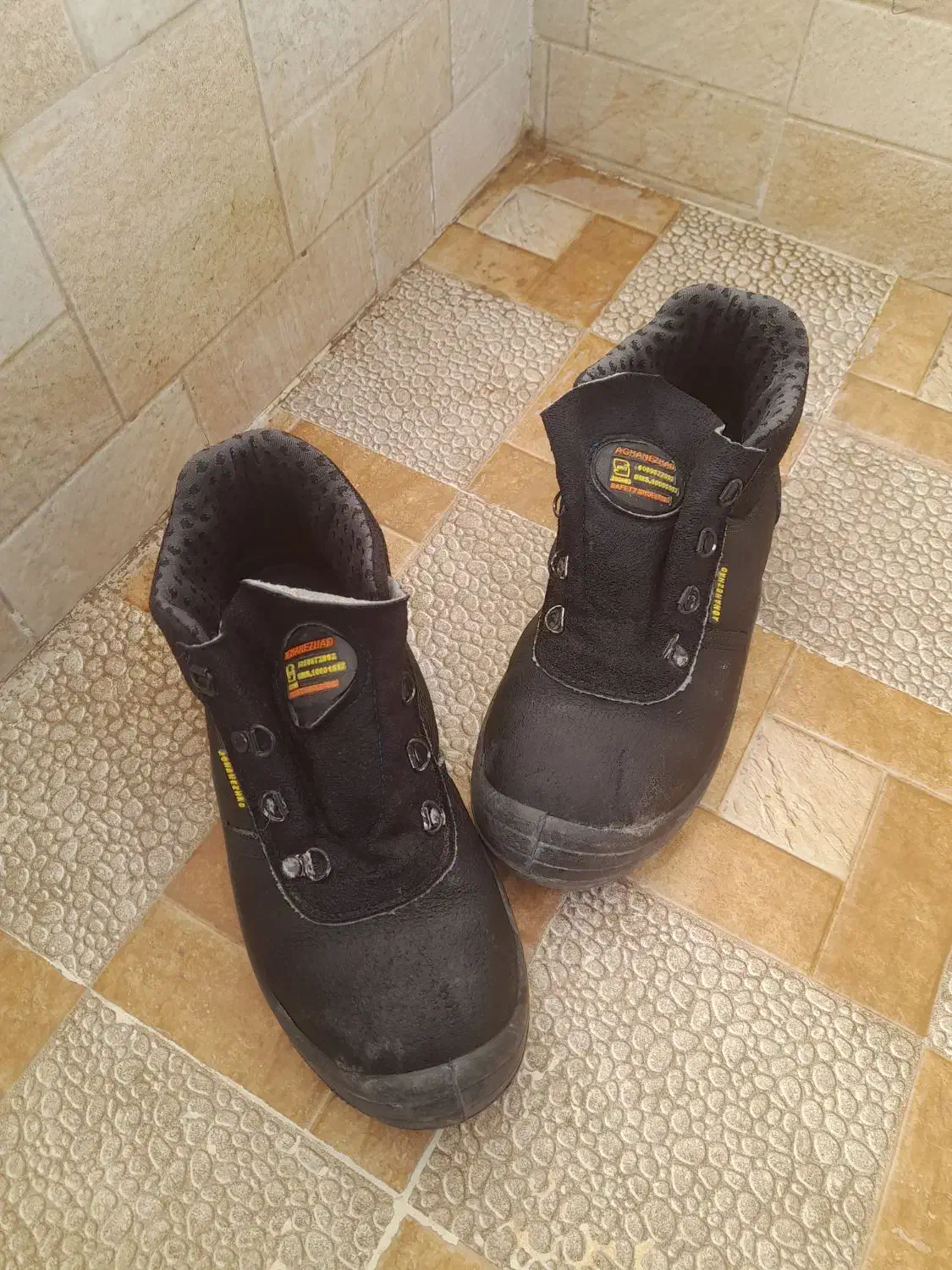 کفش ایمنی سایز ۴۱|کیف، کفش، کمربند|شهرکرد, |دیوار