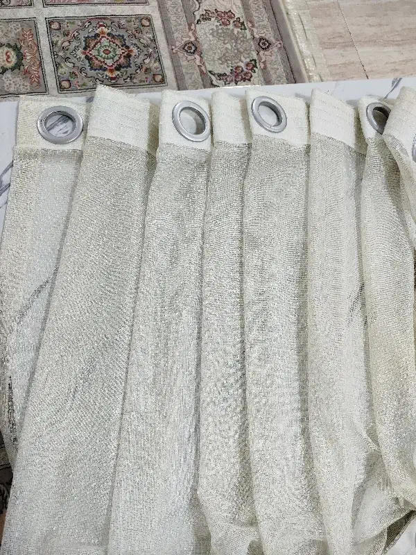 پرده پانچ توری رنگ شیری ملایم|پرده، رانر، رومیزی|رشت, شهرک صبا|دیوار