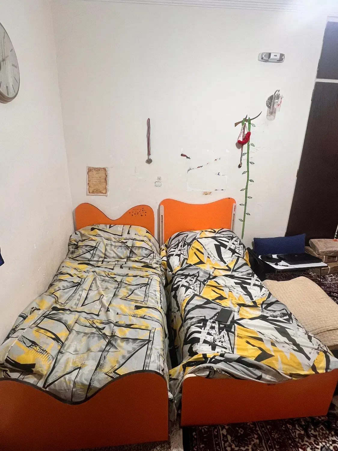 تخت نوجوانی دوتا همه باهم هر قیمتی ک بدین ببرید|تخت و صندلی بچه|قم, پردیسان|دیوار