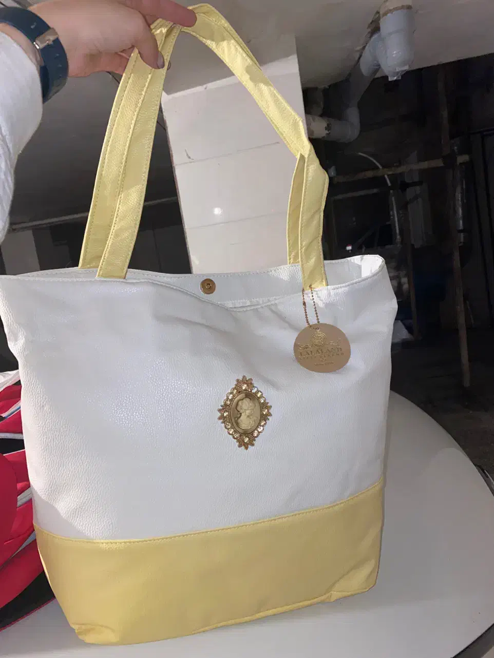 لحاف وتشک وبالشت وملافه وکیف|اسباب و اثاث بچه|گرگان, |دیوار