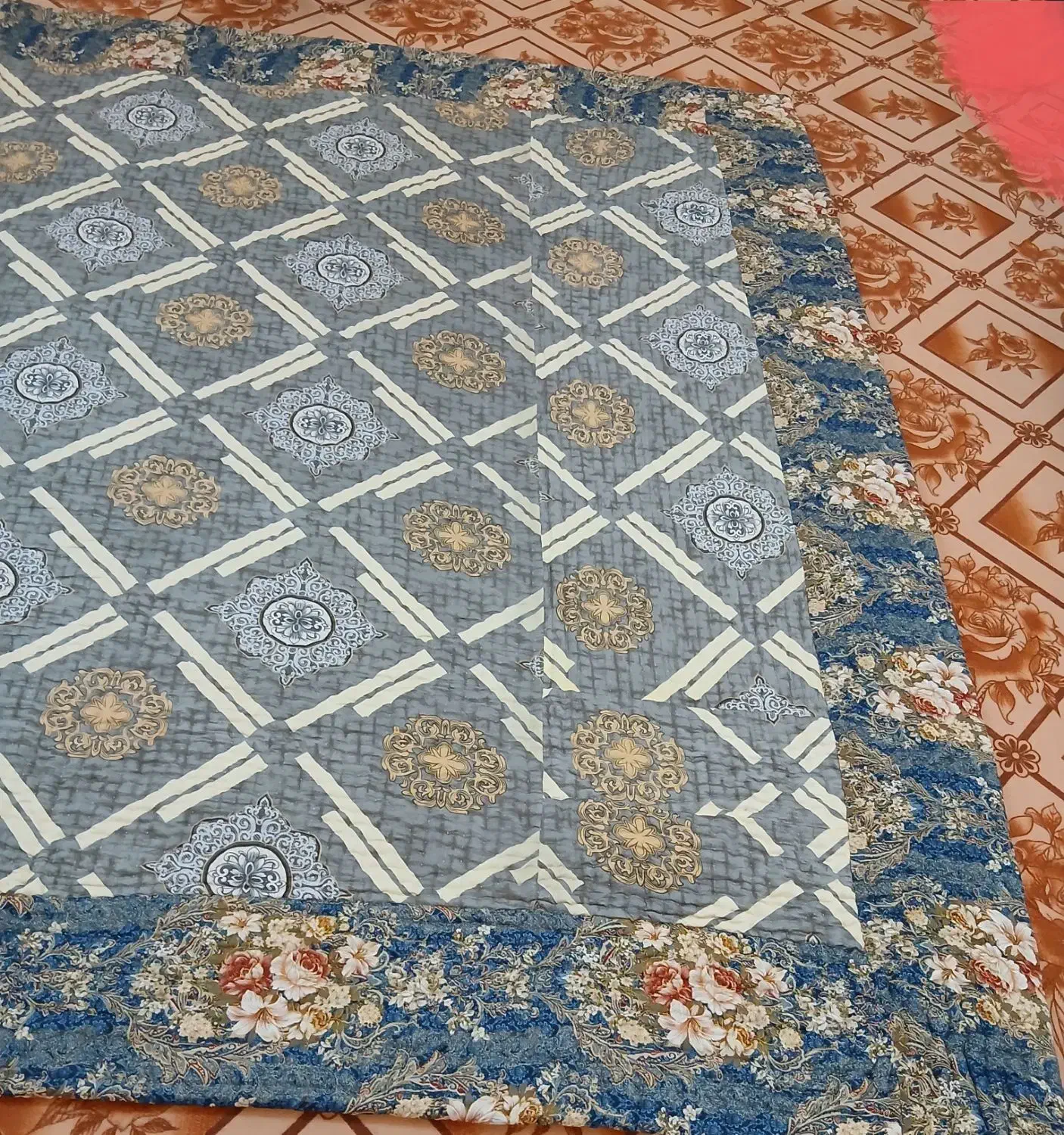 لحاف کرسی نو و دست نخورده|رختخواب، بالش، پتو|ابهر, |دیوار