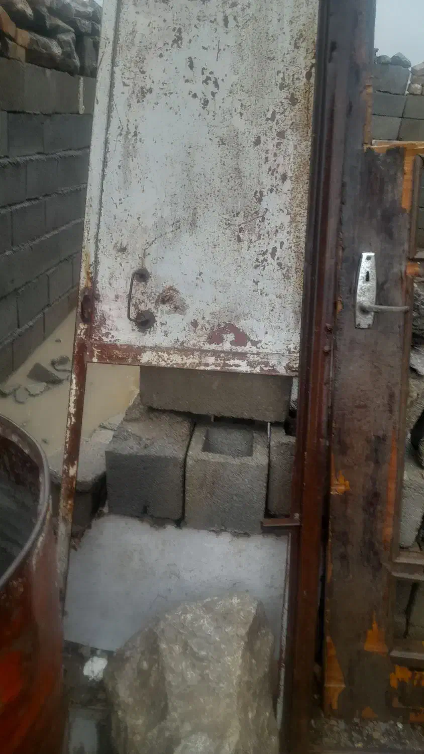 در آهنی|مصالح و تجهیزات ساختمان|بیستون, |دیوار