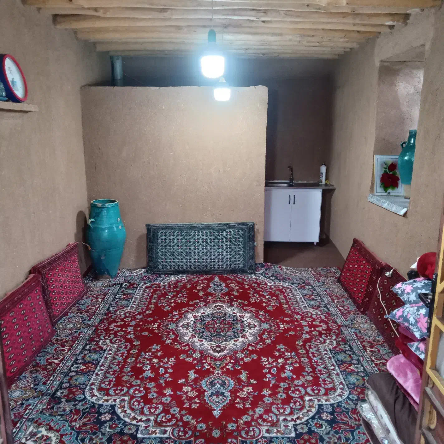 اقامتگاه بومگردی دهبنه|اجارهٔ کوتاه‌مدت ویلا و باغ|تویسرکان, |دیوار