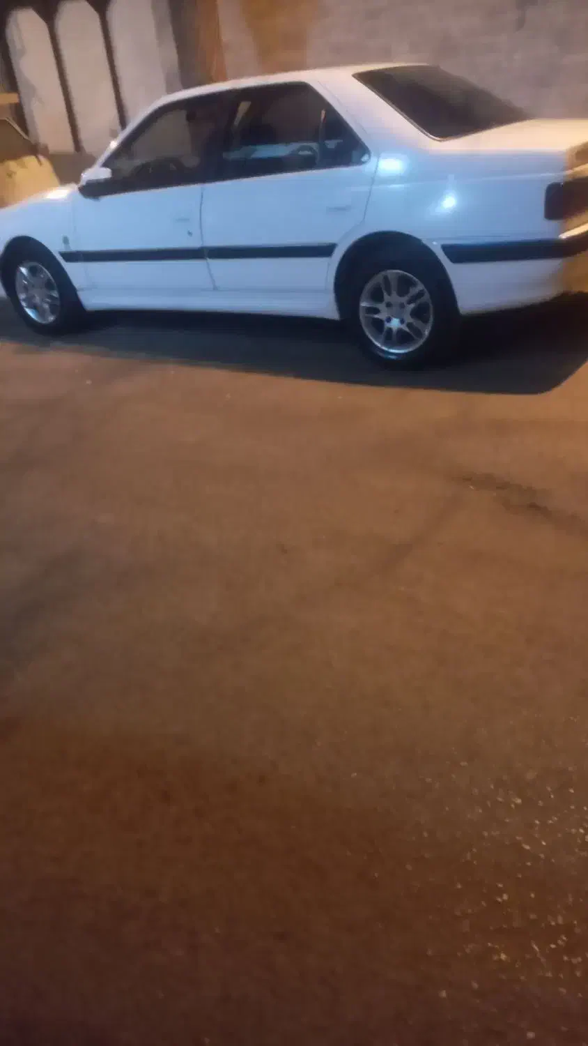 پژوپارس سفید|خودرو سواری و وانت|کرج, چهارصد دستگاه|دیوار