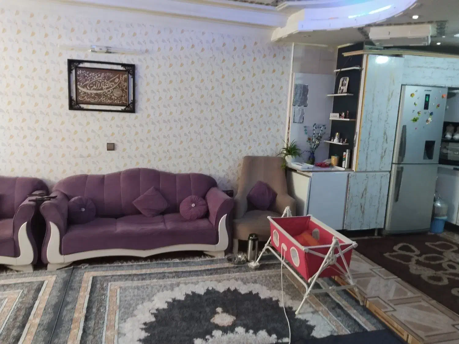 فروشی فوری زیرقیمت تمیزشیک سالم با میز عسلی.ویترین|مبلمان خانگی و میز عسلی|قرچک, پارس سرام|دیوار