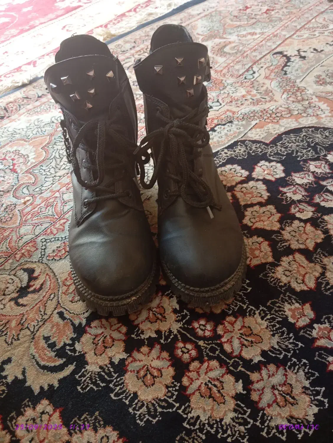 نیم پوت|کیف، کفش، کمربند|شهرکرد, |دیوار