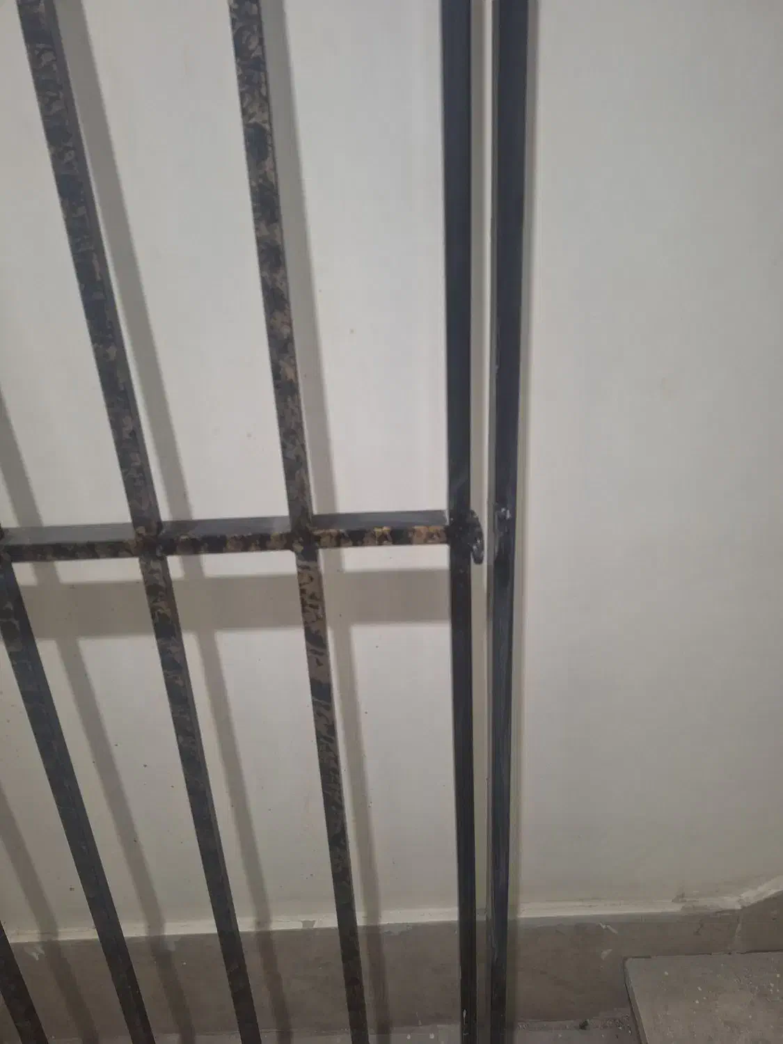 حفاظ درب ، اهنی سنگین|مصالح و تجهیزات ساختمان|چهارباغ, |دیوار