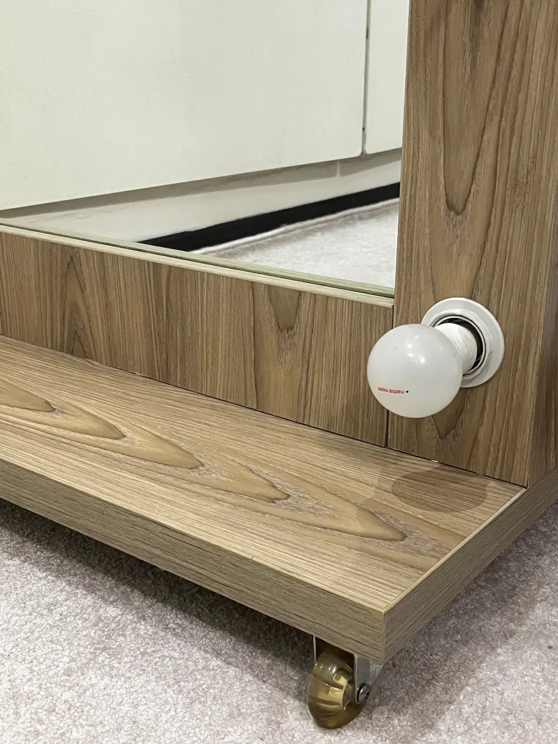 آیینه چراغی قدی|آینه|فردیس, شهرک راه آهن|دیوار