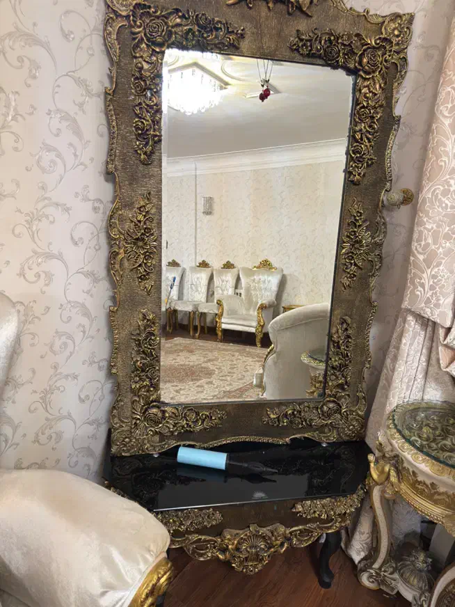 میز و آیینه|بوفه، ویترین، کنسول|رشت, کاکتوس|دیوار