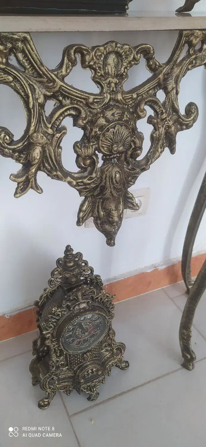 آیینه کنسول|بوفه، ویترین، کنسول|صحنه, |دیوار