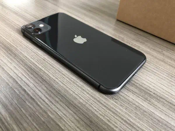 اپل iPhone 11 با حافظهٔ ۱۲۸ گیگابایت|موبایل|نیشابور, فردوس شمالی|دیوار