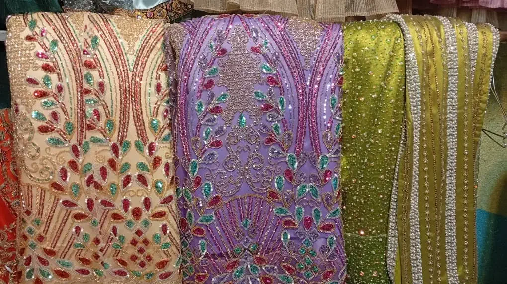 لباس نو|لباس|داراب, |دیوار