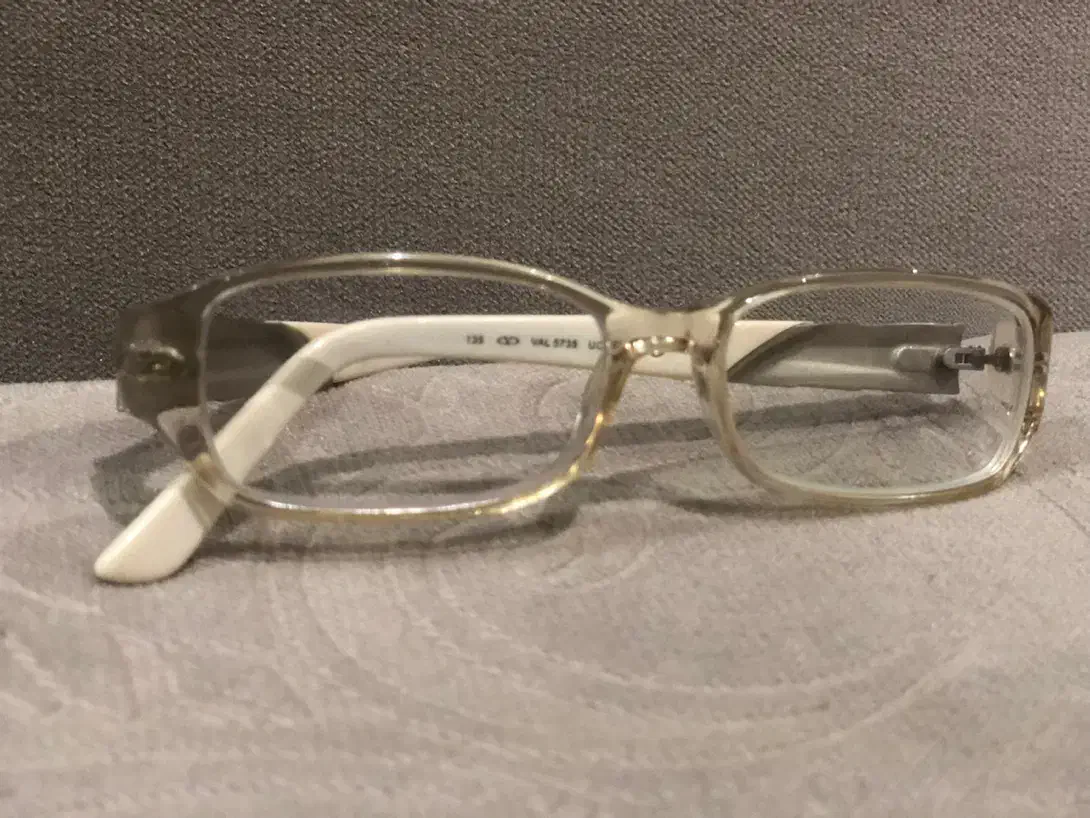 عینک کریستالی ایتالیایی|بدلیجات|تهران, نارمک|دیوار