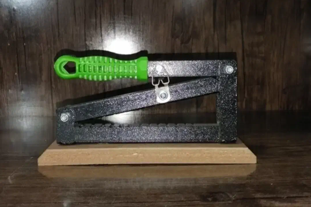 بادام شکن ،گردو شکن|ظروف پختوپز|تیران, |دیوار