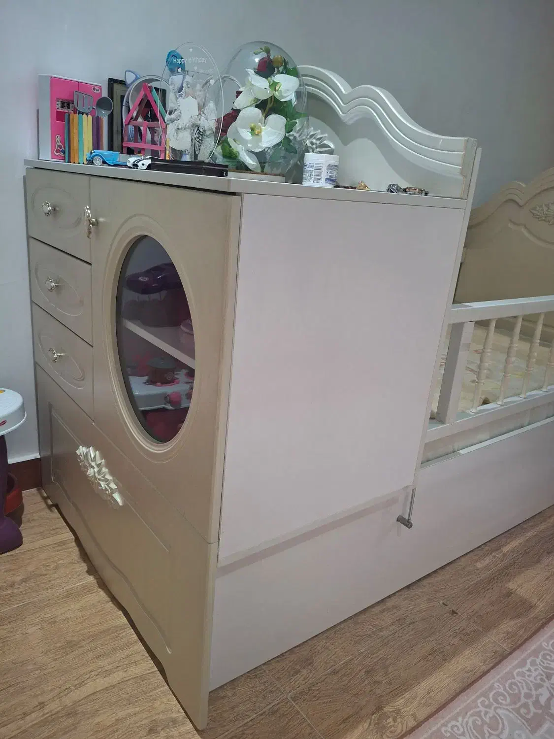 تخت خواب کودک. ۴۰۰۰،۰۰۰ تومان|تخت و سرویس خواب|هشتگرد, مدرس|دیوار