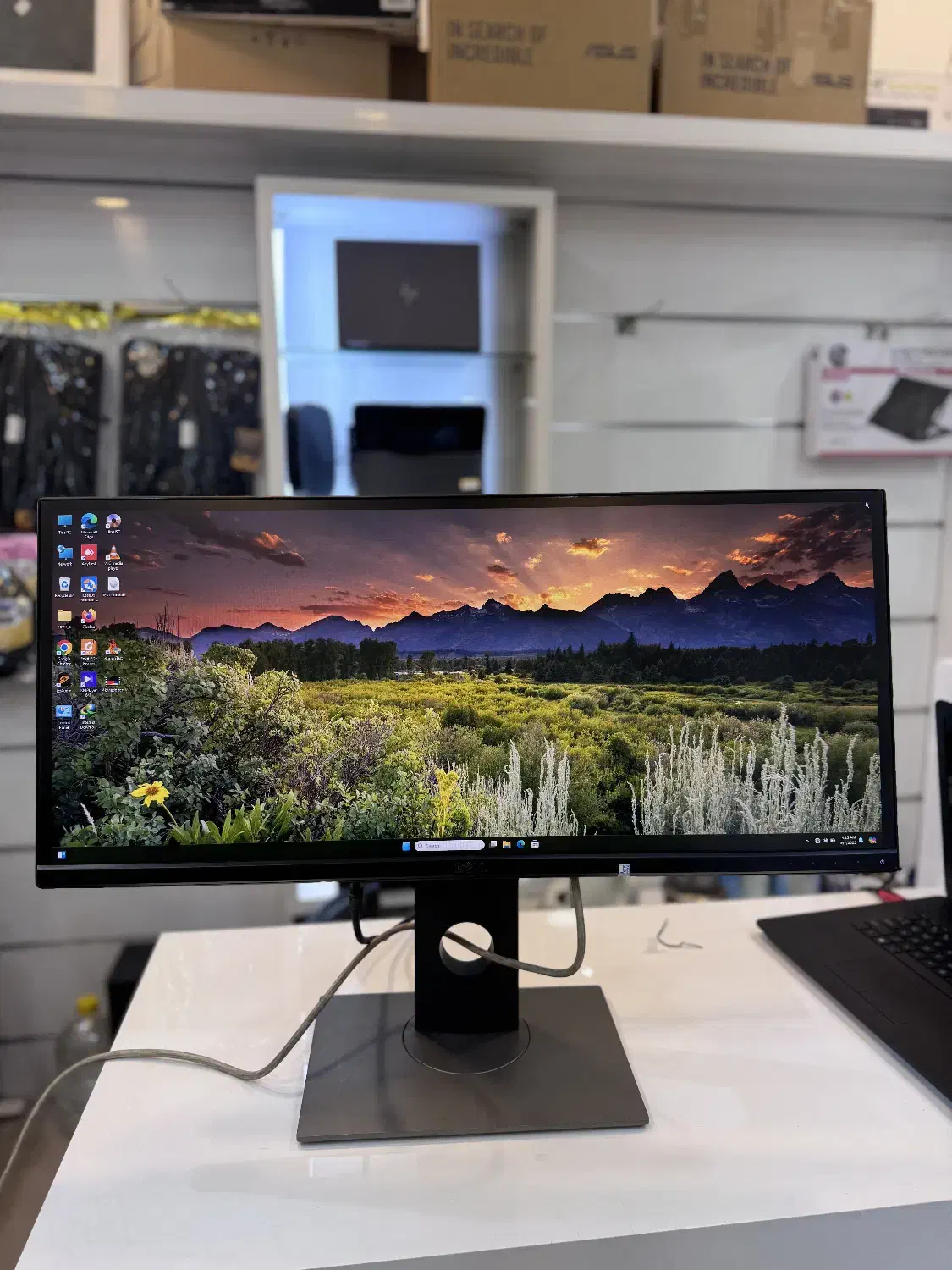 مانیتور Dell U2913WMt /برای طراحی /ترید/2K/ AHIPS|قطعات و لوازم جانبی رایانه|تهران, شهرک صدرا|دیوار