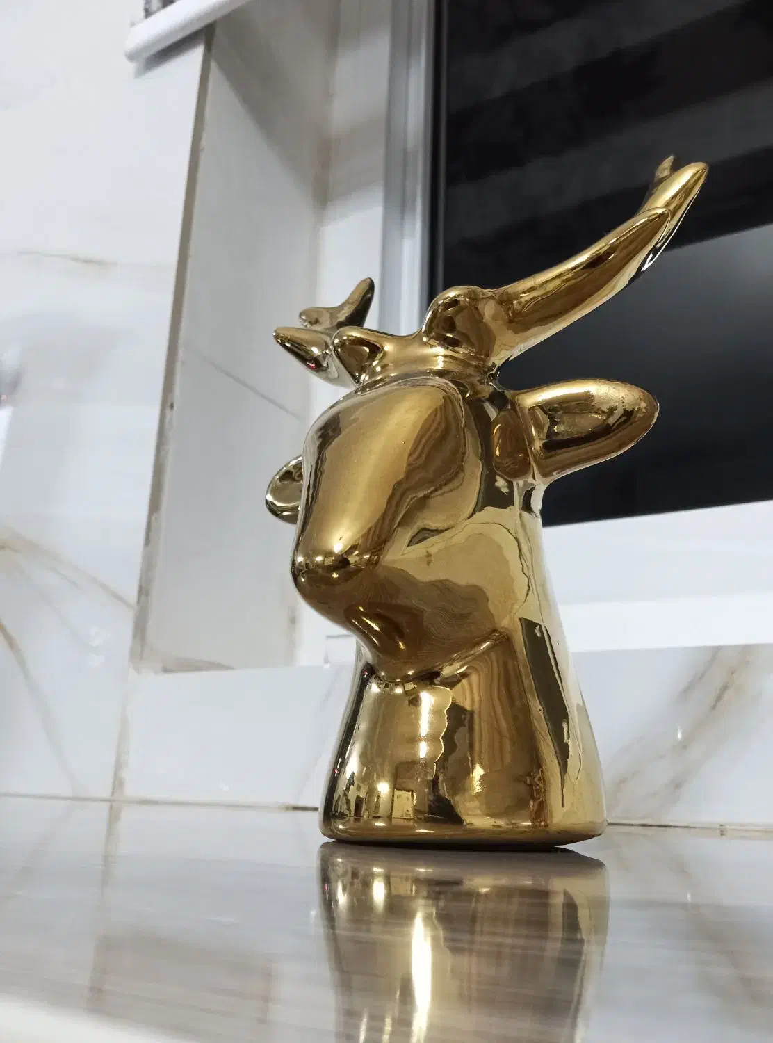 مجسمه کله گوزن|مجسمه، تندیس، ماکت|قم, پردیسان|دیوار