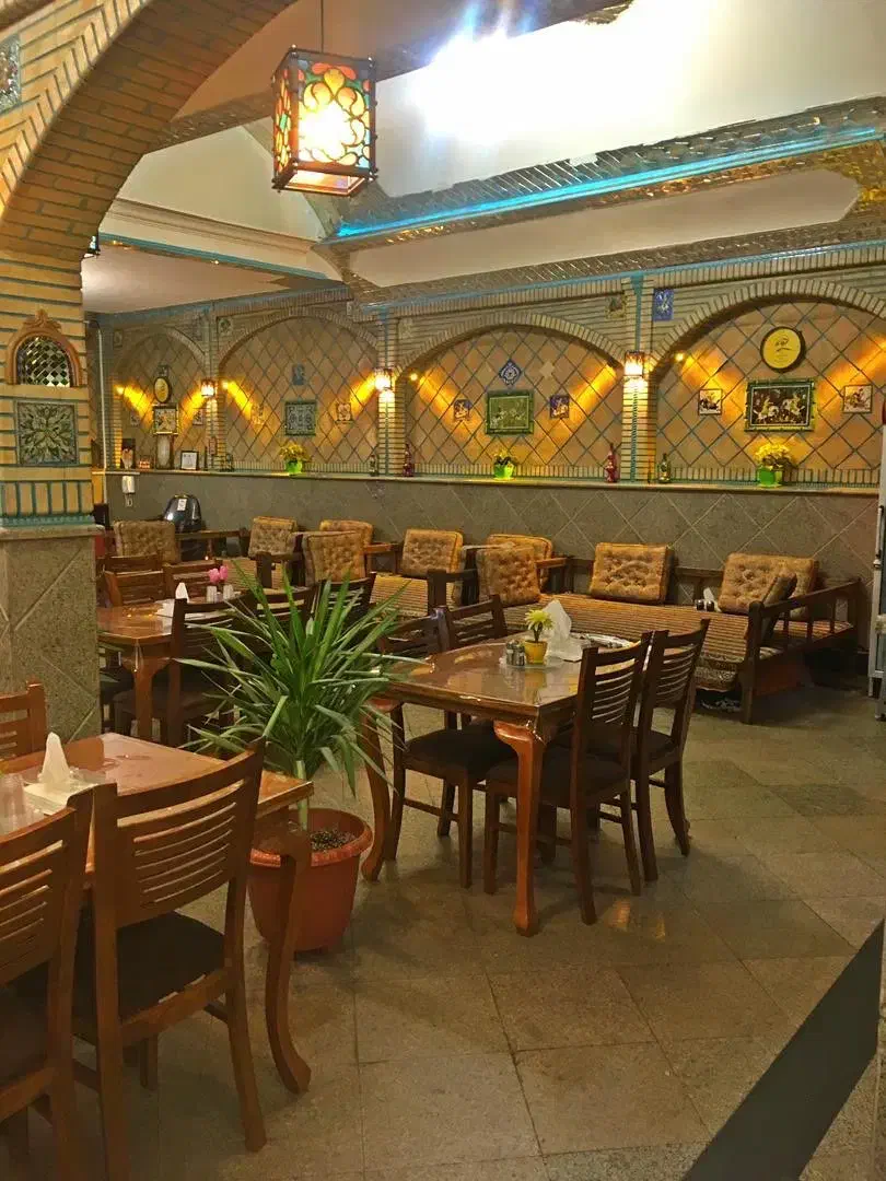 رهن و اجاره رستوران سنتی با وسایل کامل نزدیک بازار|اجارهٔ مغازه و غرفه|تهران, پامنار|دیوار