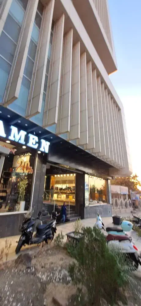 واحد ۱۳۰ متری فلت اداری در مرکز منطقه یک|فروش دفتر کار، اتاق اداری، مطب|کرج, عظیمیه|دیوار