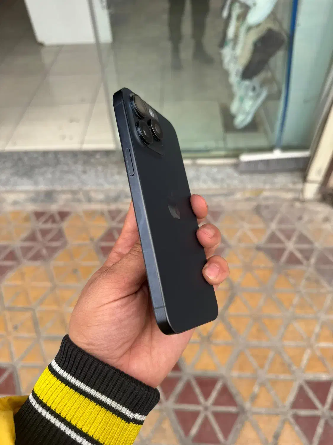 ایفون۱۵پرومکس|موبایل|اصفهان, باغ دریاچه|دیوار