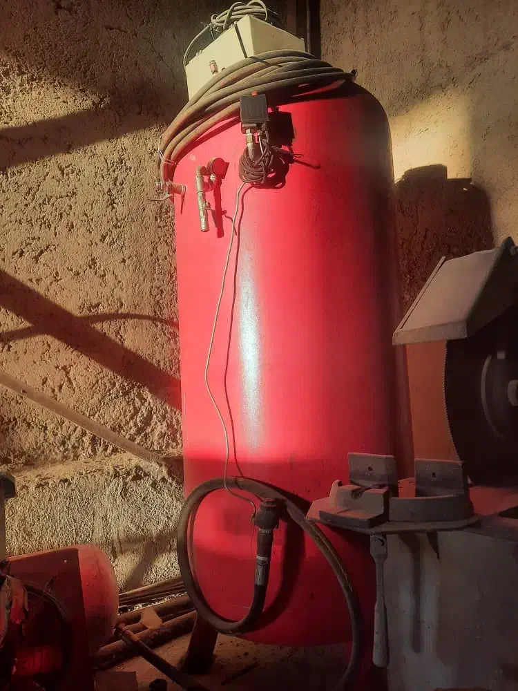 کمپرسور باد بزرگ و کوچیک|ابزارآلات|گرگان, |دیوار