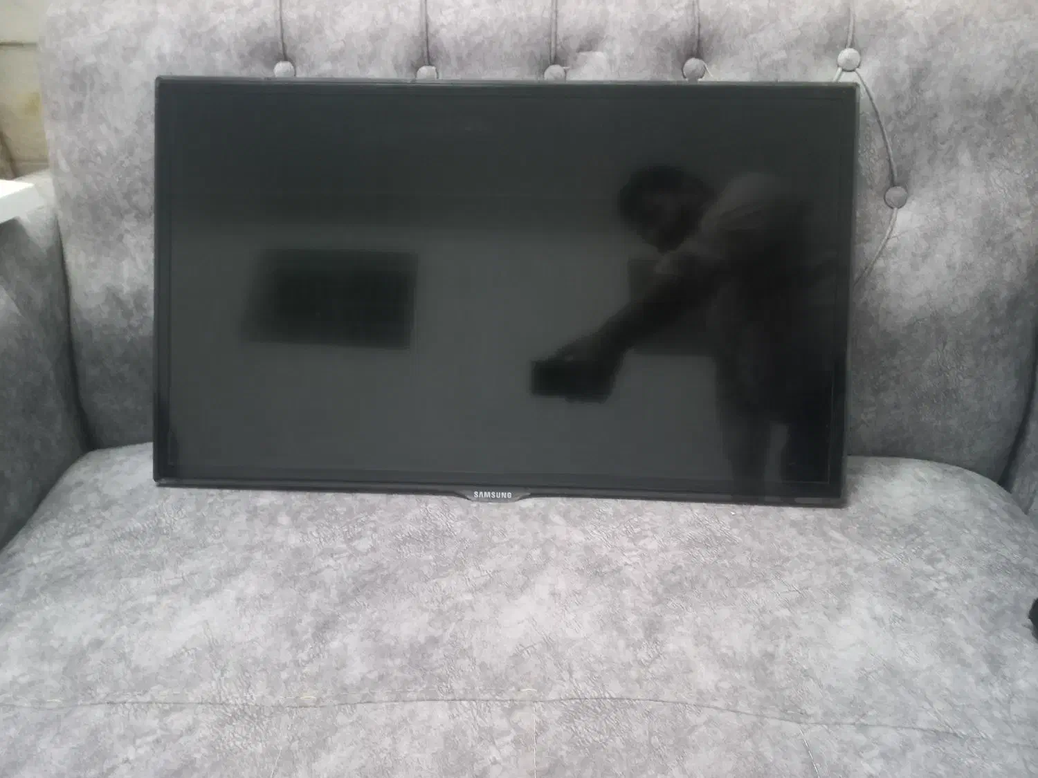 تلویزیون ‌ال ای دی فول اچ‌ دی سامسونگ کره 32 اینچ|تلویزیون و پروژکتور|میبد, |دیوار