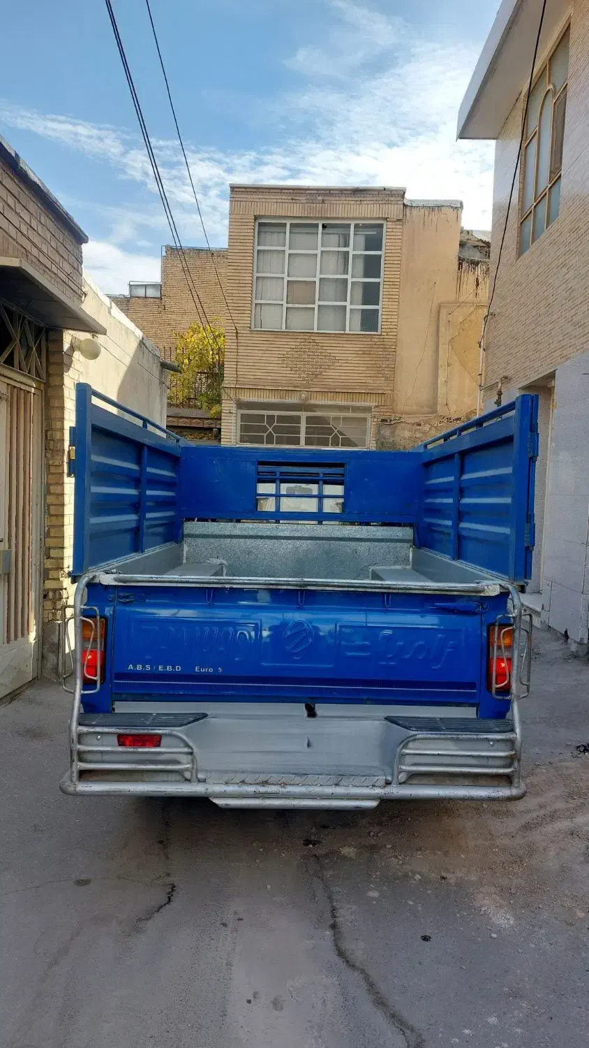 فروش یک دستگاه نیسان آبی|خودرو سواری و وانت|مبارکه, |دیوار