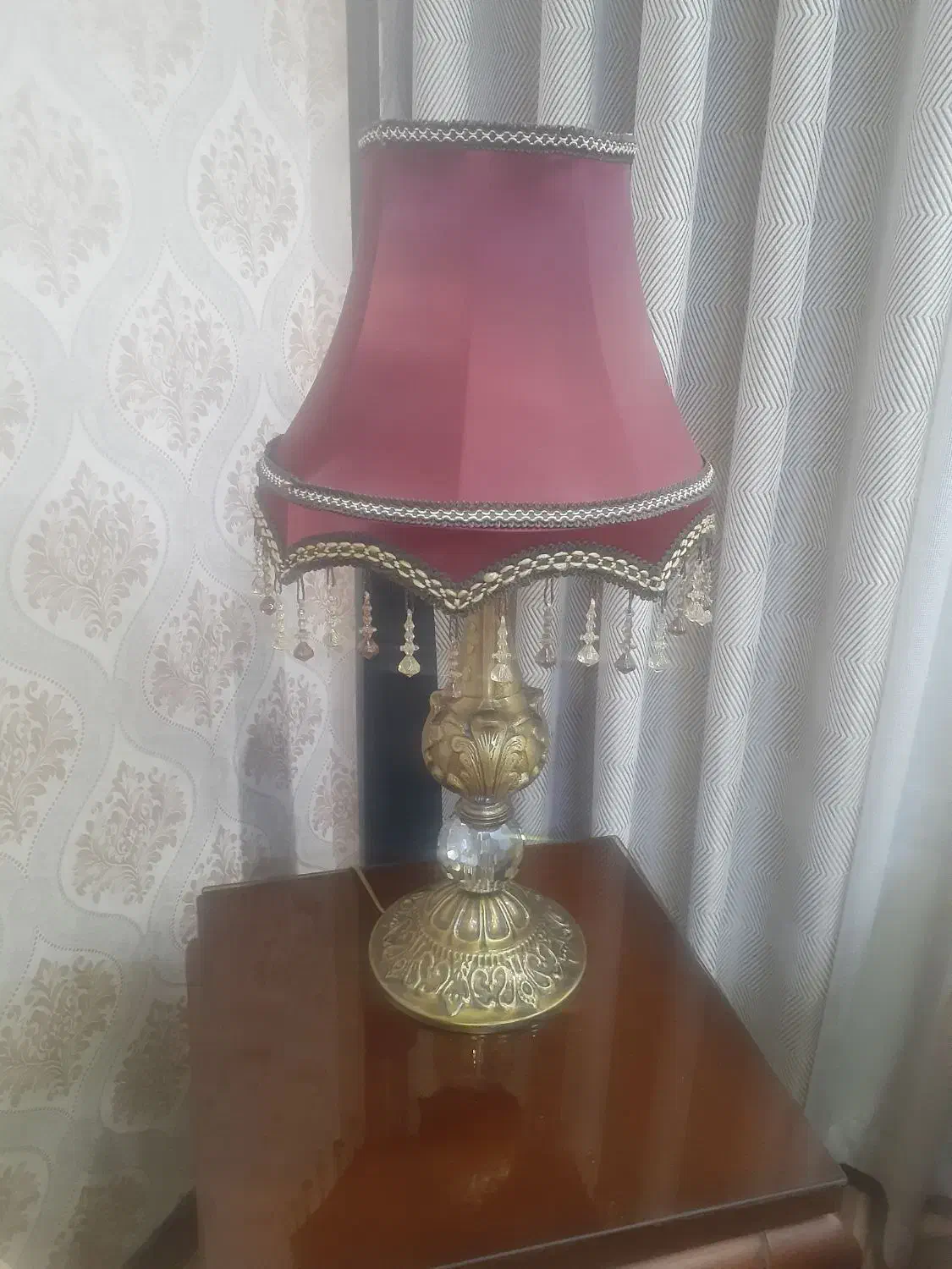 آباژور برنجی|چراغ خواب و آباژور|اندیشه, اندیشه فاز ۴|دیوار