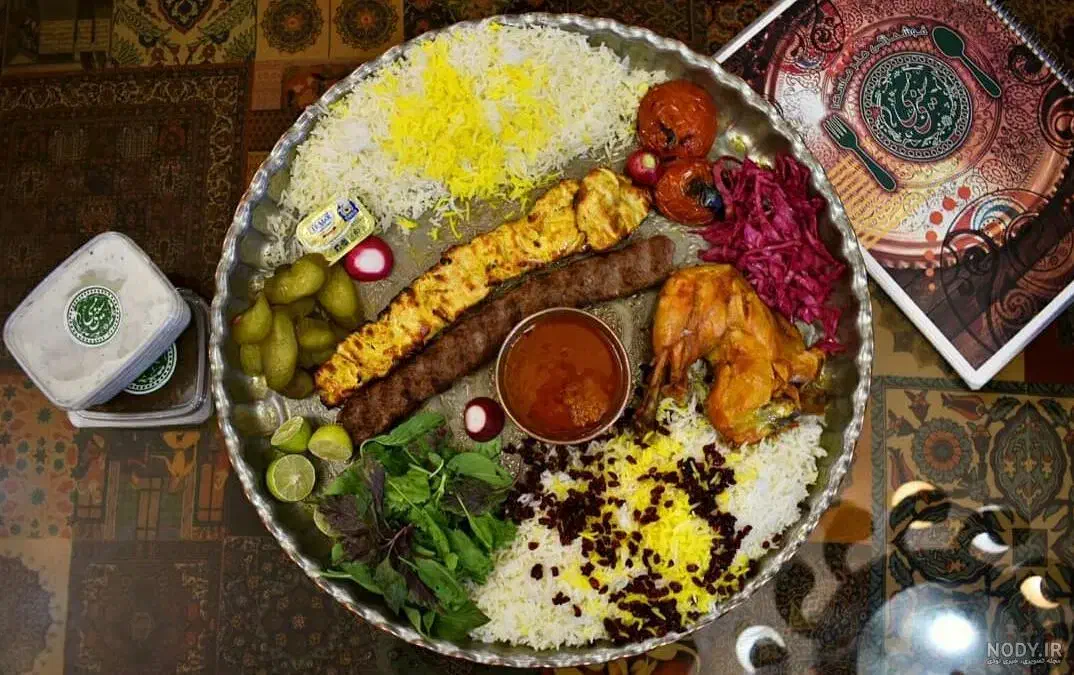 استخدام آشپز ایرانی مسلط به تخته کاری|استخدام خدمات فروشگاه و رستوران|مشهد, چهارچشمه|دیوار