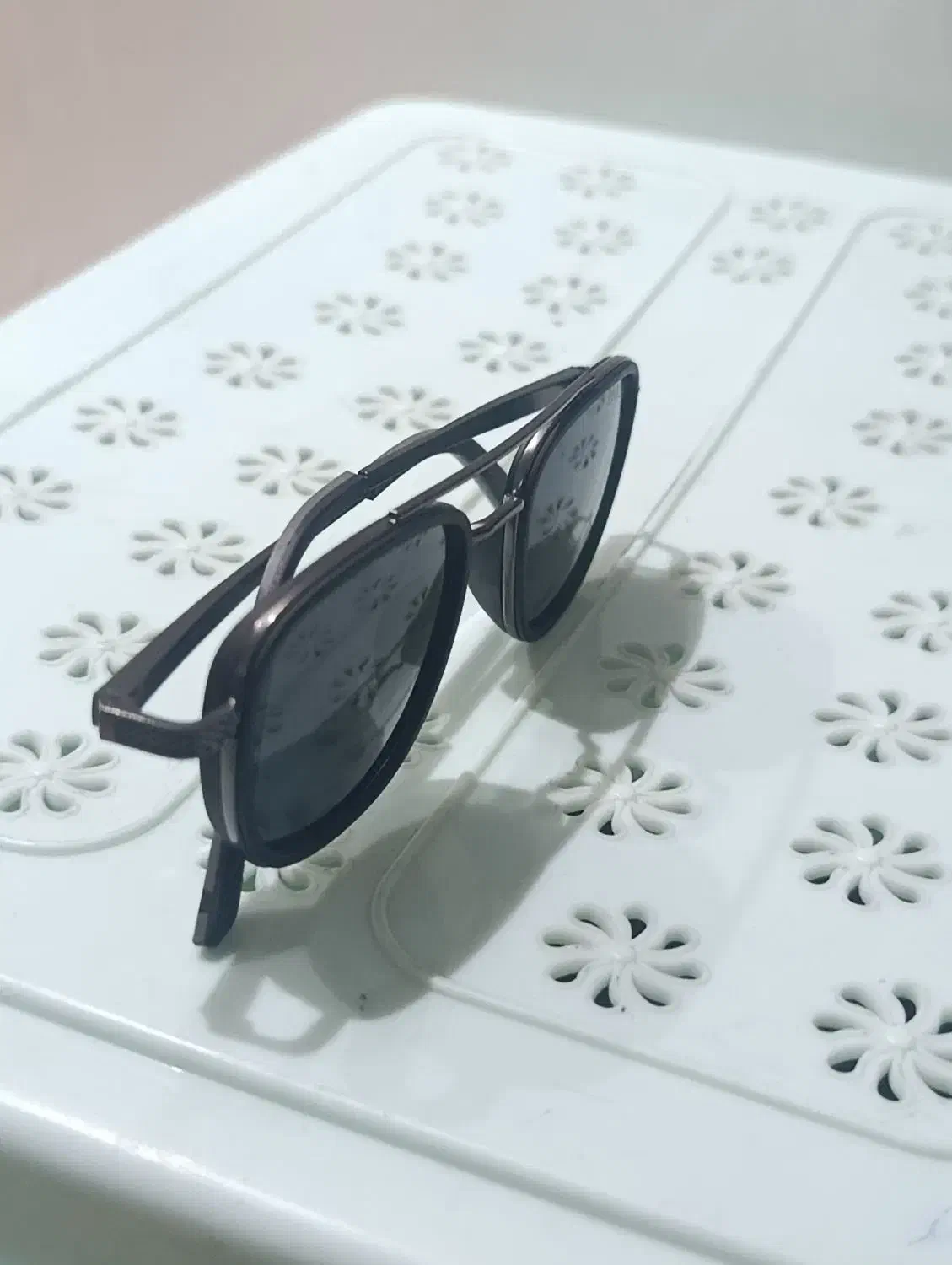 عینک آفتابی|بدلیجات|گنبد کاووس, |دیوار