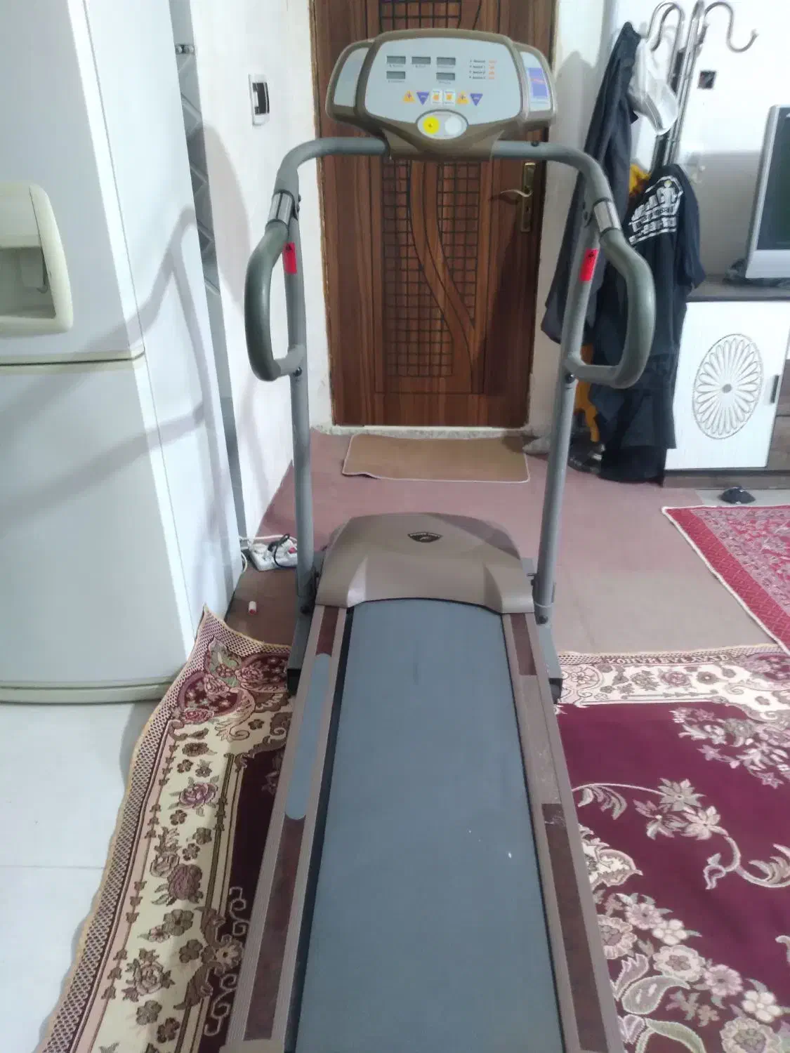 تردمیل سالم تعمیز درحال استفاده|تجهیزات ورزشی|رباطکریم, الارد|دیوار