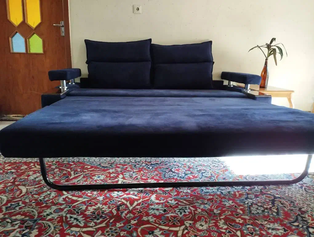 مبل سه نفره تختخواب شو|مبلمان خانگی و میز عسلی|شهرکرد, |دیوار