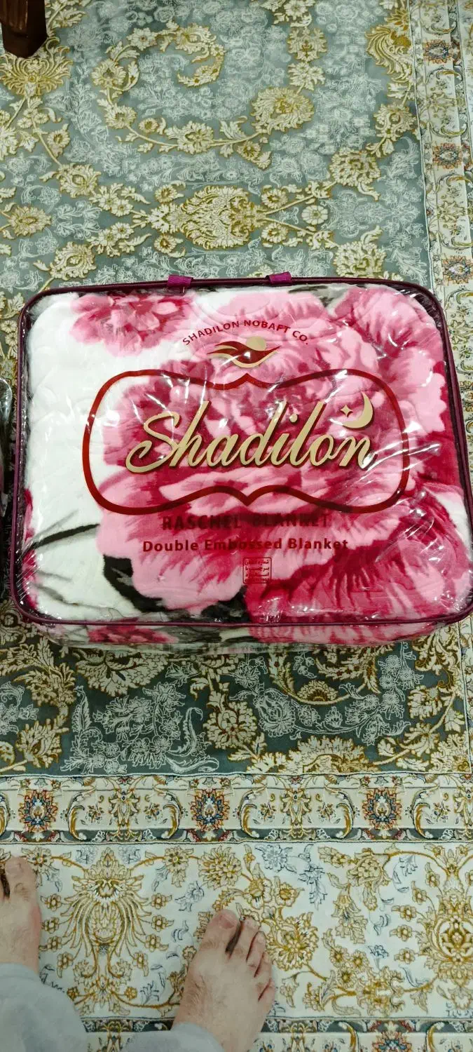دو عدد پتوی شادیلون نوبافت ۲ نفره نو|رختخواب، بالش، پتو|سنندج, |دیوار