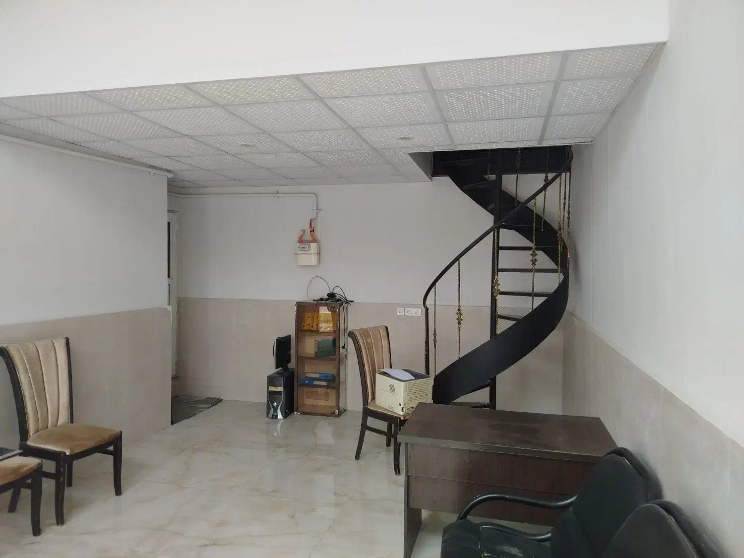 ۴۲ متر مغازه تجاری با پارکینگ اختصاصی|فروش مغازه و غرفه|گرگان, |دیوار