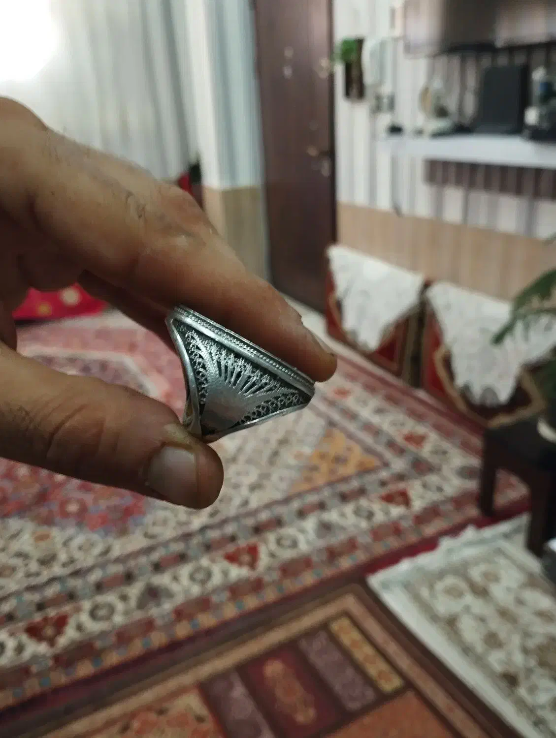 انگشتره نقره ملیله|جواهرات|شیراز, کوشک میدان|دیوار