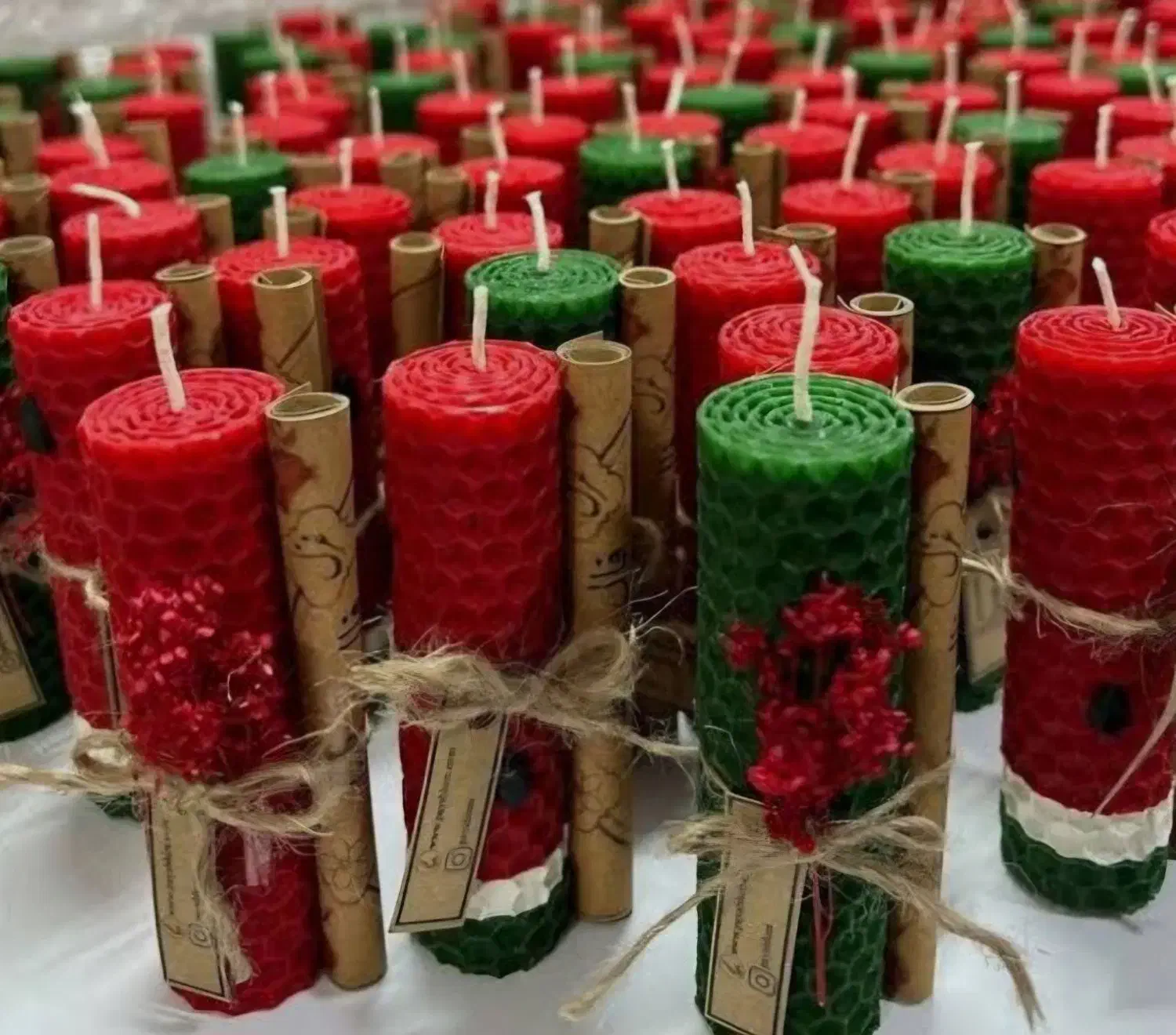 شمع های موم عسلی یلدایی|صنایع دستی و سایر لوازم تزئینی|قم, شاه سید علی|دیوار